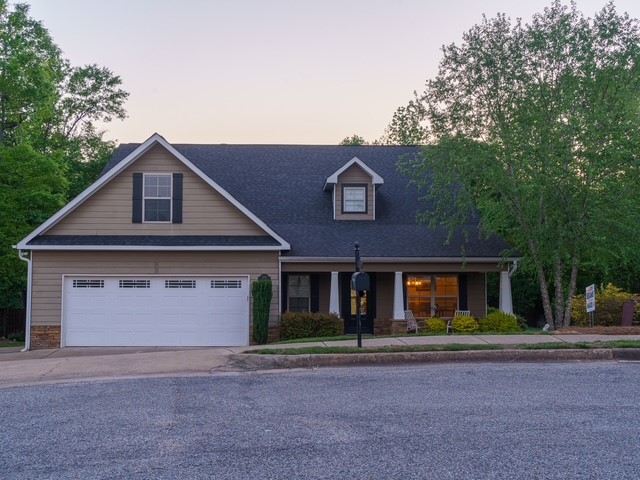 1201 LIVE OAK Circle