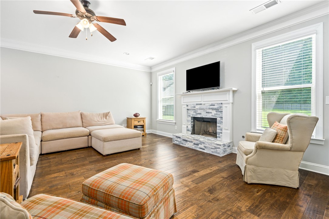 244 WOODWARD Way