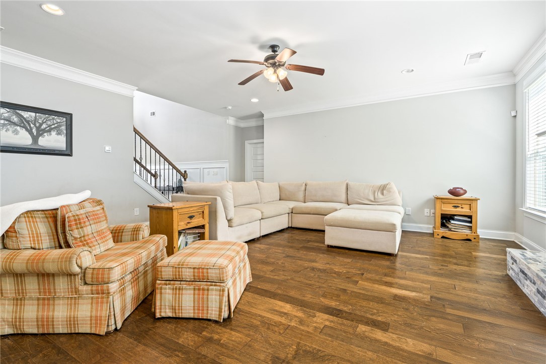 244 WOODWARD Way