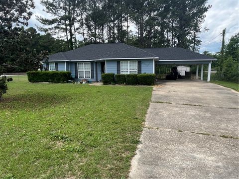 Photo of 369 LEE ROAD 242, Smiths Station, AL 36877 (MLS # 180407)