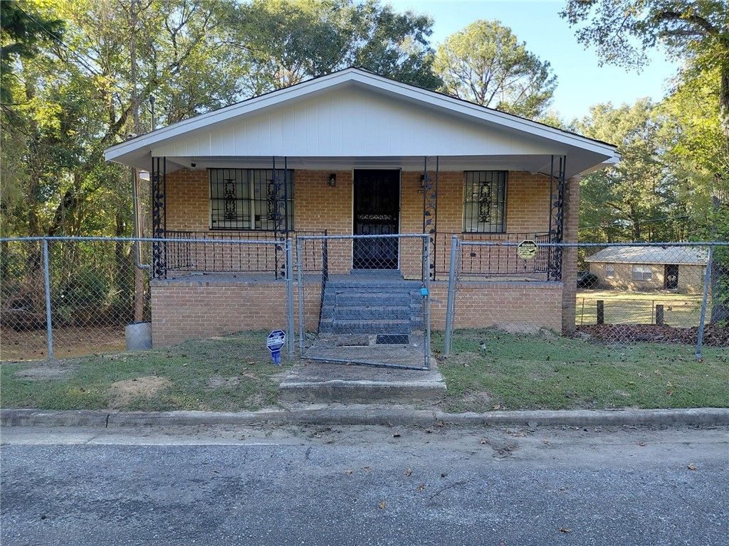 Photo of 2202 RIDGE Street, Tuskegee, AL 36088 (MLS # 177285)