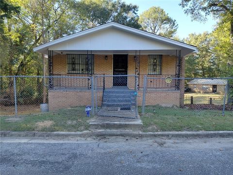 2202 RIDGE Street Tuskegee AL 36088