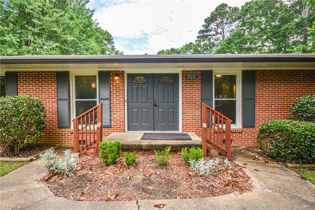 222 GREEN Street