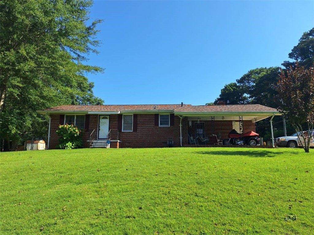 Photo of 1701 53RD Street, Valley, AL 36854 (MLS # 177028)
