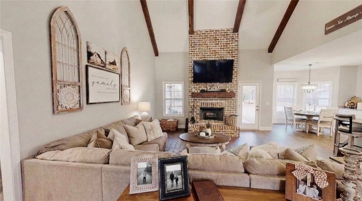 1224 LEE ROAD 260