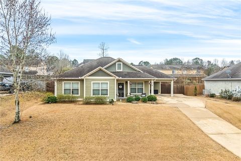 Photo of 350 EMBRY Lane, Auburn, AL 36830 (MLS # 178455)