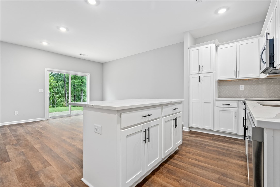 Opelika, Alabama 36801, United States, 3 Bedrooms Bedrooms, ,2 BathroomsBathrooms,Residential,Active,173207