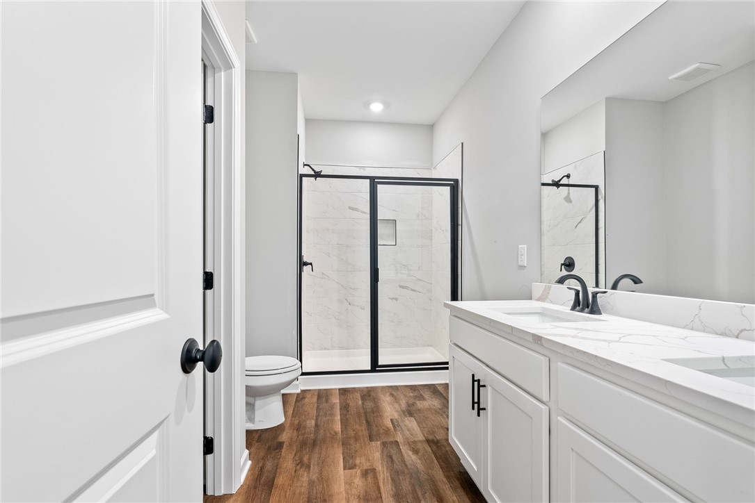 Opelika, Alabama 36801, United States, 3 Bedrooms Bedrooms, ,2 BathroomsBathrooms,Residential,Active,173207