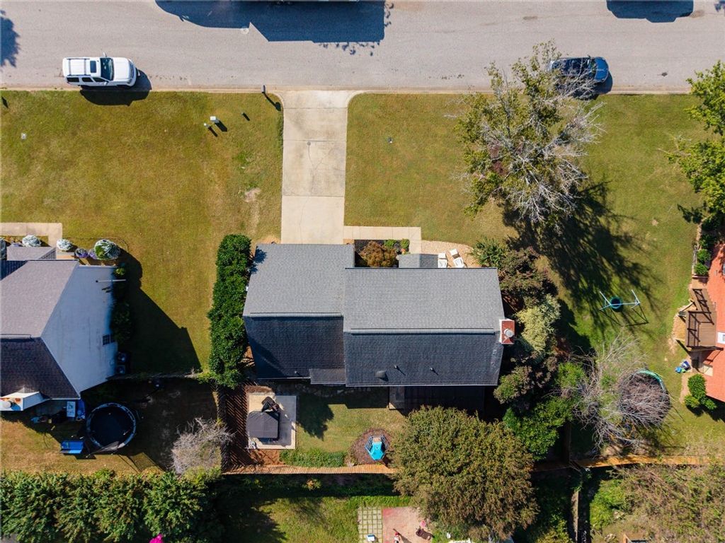 Photo of 1009 BIRCH Circle, Auburn, AL 36830 (MLS # 177174)