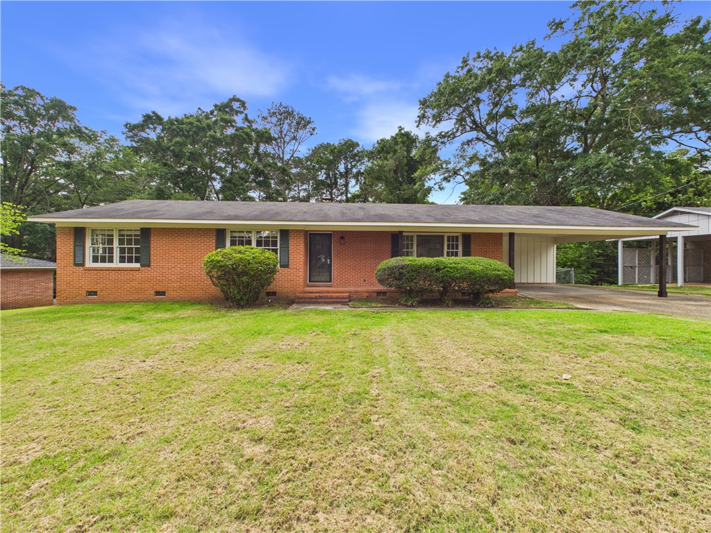 1300 PINEDALE Drive