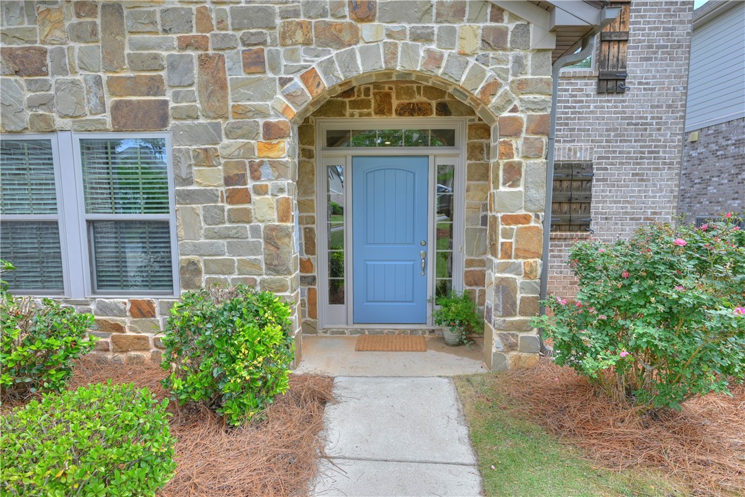 984 FALCONER Drive