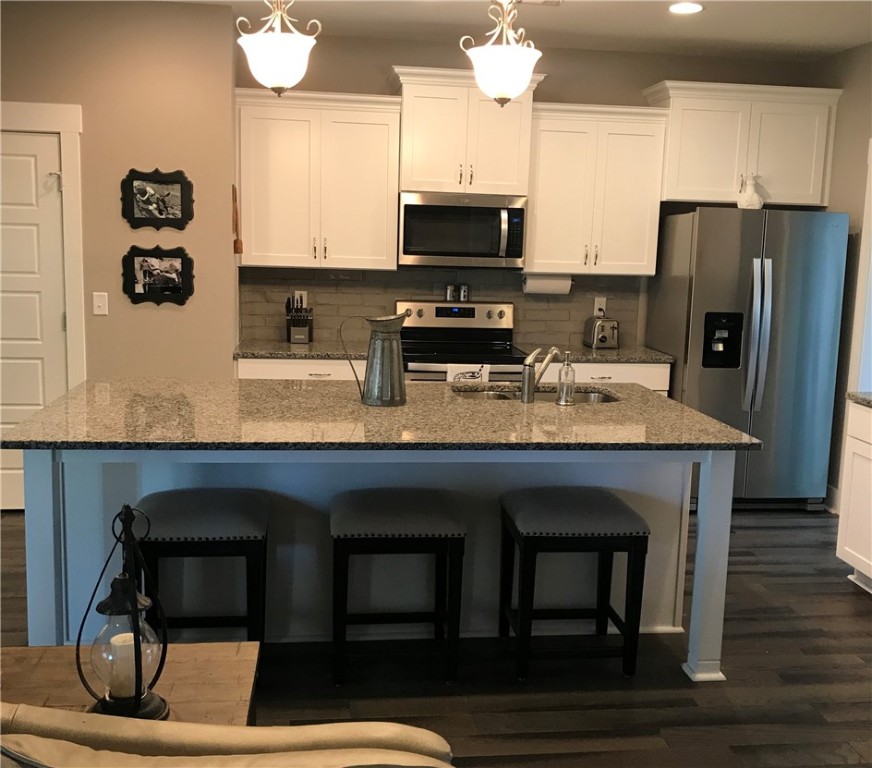 4160 CREEKWATER Crossing