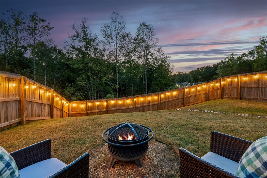 1282 WOODLAND Circle