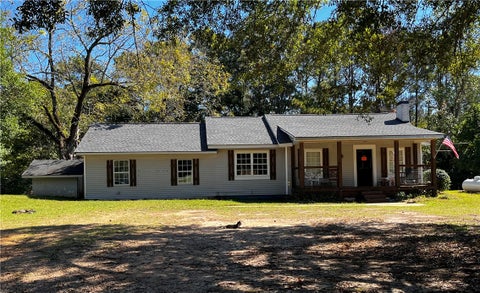 Photo of 686 COUNTY ROAD 61, Roanoke, AL 36274 (MLS # 182777)