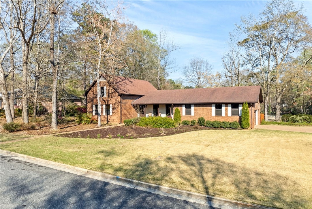 1441 FERNDALE Drive