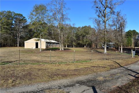 Photo of 4170 County Road 388, Valley, AL 36854 (MLS # 177931)