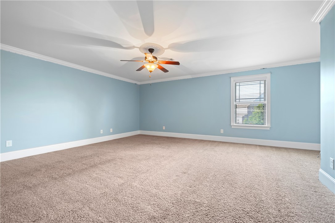 Auburn, Alabama 36832, United States, 5 Bedrooms Bedrooms, ,4 BathroomsBathrooms,Residential,Pending,102421