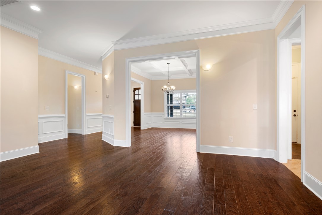 Auburn, Alabama 36832, United States, 5 Bedrooms Bedrooms, ,4 BathroomsBathrooms,Residential,Pending,102421