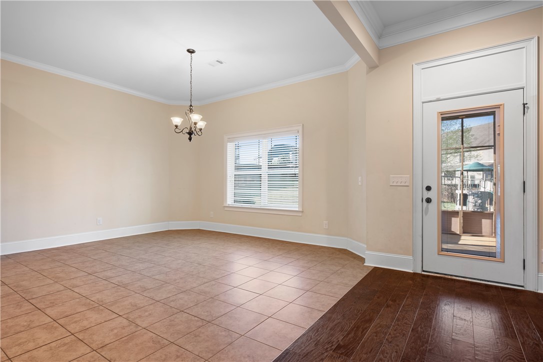 Auburn, Alabama 36832, United States, 5 Bedrooms Bedrooms, ,4 BathroomsBathrooms,Residential,Pending,102421