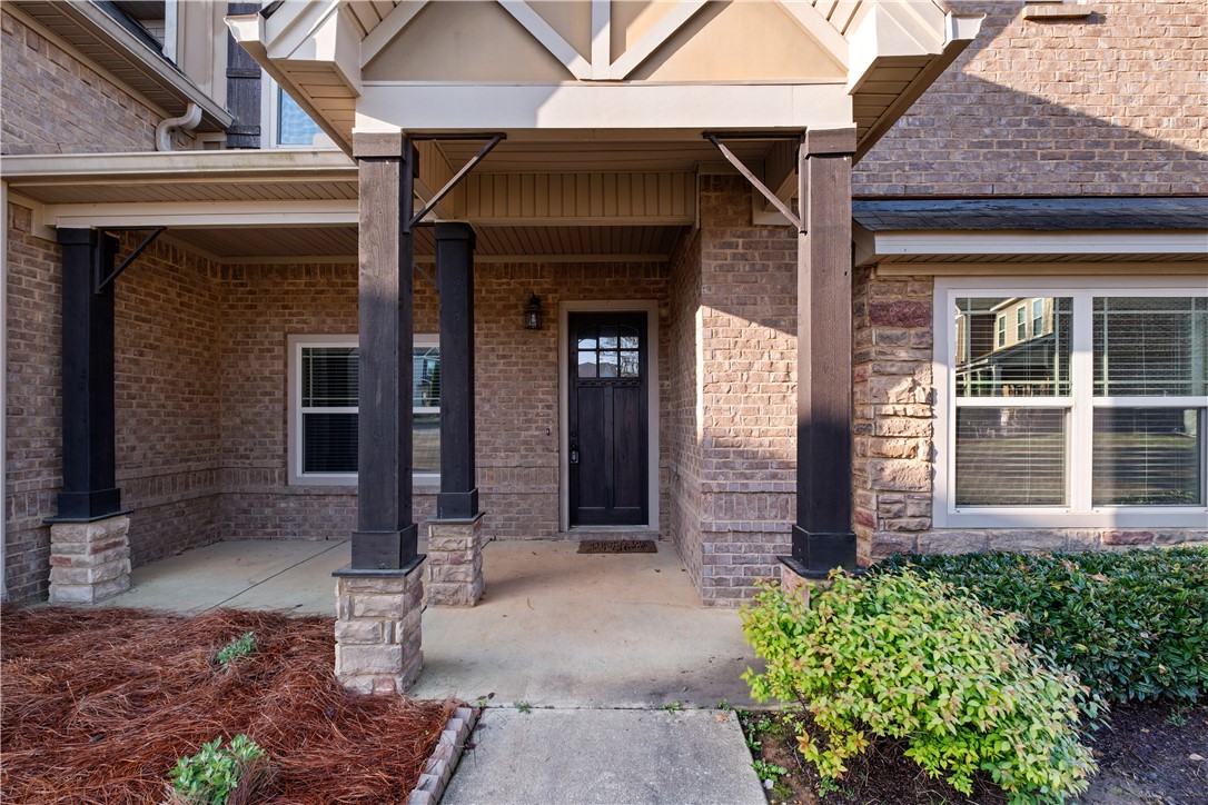 Auburn, Alabama 36832, United States, 5 Bedrooms Bedrooms, ,4 BathroomsBathrooms,Residential,Pending,102421