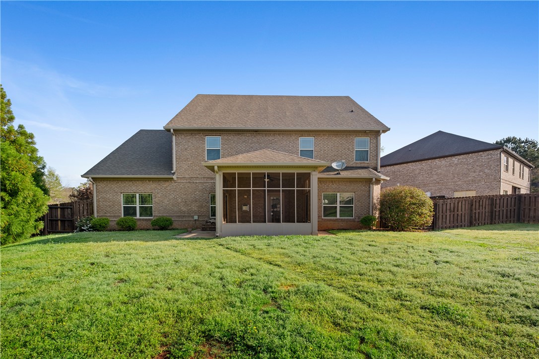 Auburn, Alabama 36832, United States, 5 Bedrooms Bedrooms, ,4 BathroomsBathrooms,Residential,Pending,102421