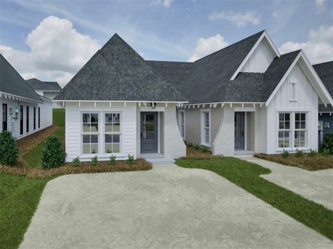 Photo of 84 HUNTERS Way, Opelika, AL 36801 (MLS # 180036)