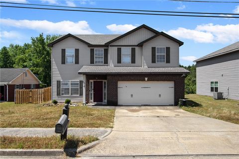 Photo of 409 26TH Court, Phenix City, AL 36869 (MLS # 180261)