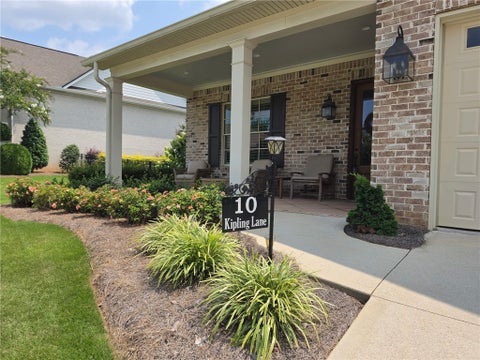 Photo of 10 KIPLING Lane, Auburn, AL 36830 (MLS # 181638)