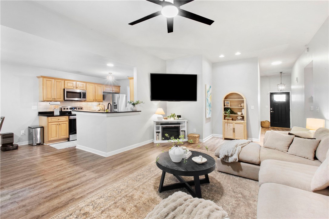 2415 NORTHTOWNE Drive