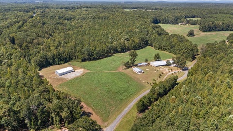 Photo of 561 DEER TRAIL RD, Daviston, AL 36256 (MLS # 182408)
