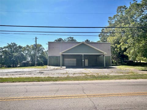Photo of 911 CHERRY Drive, Lanett, AL 36863 (MLS # 182048)