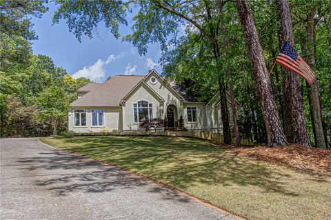 Photo of 682 MOORES MILL Drive, Auburn, AL 36830 (MLS # 180181)
