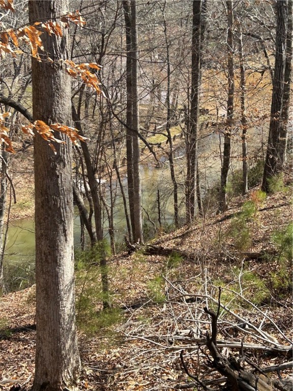 28 TRAILS END Lane