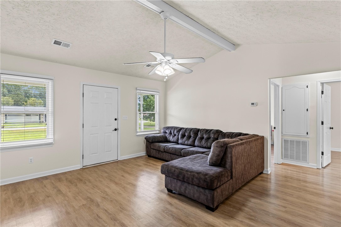 215 LEE ROAD 942