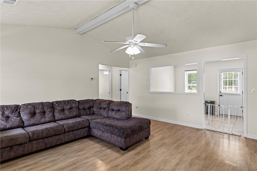 215 LEE ROAD 942