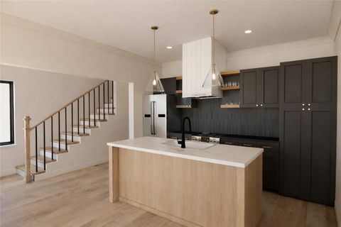 Photo of 618 MARTIN LUTHER KING Drive #4, Auburn, AL 36830 (MLS # 178542)