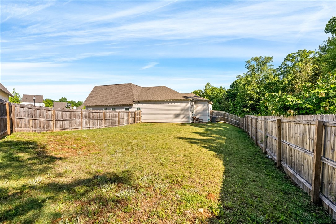 1242 BURROW Circle