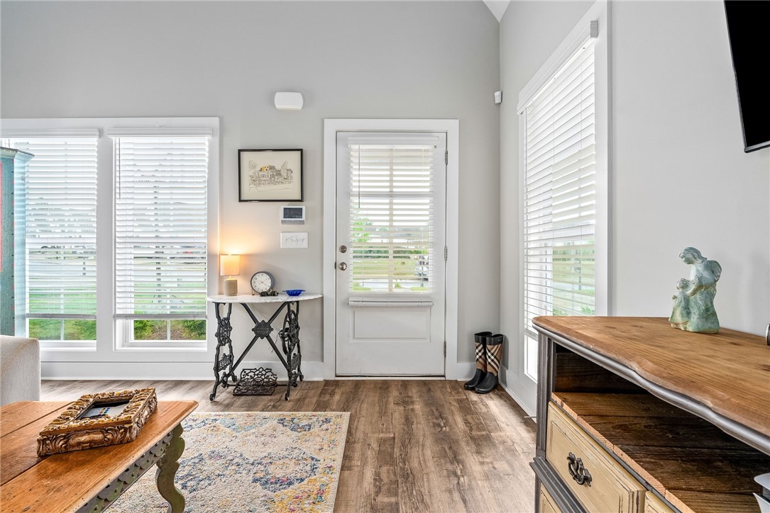 1242 BURROW Circle