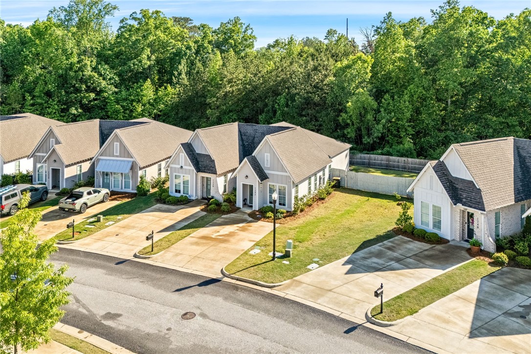 1242 BURROW Circle