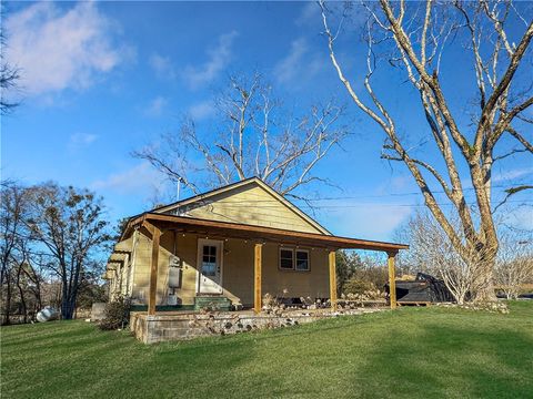 Photo of 21171 US Highway 431, Lafayette, AL 36862 (MLS # 179481)