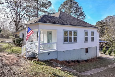 Photo of 2408 30TH Street, Valley, AL 36854 (MLS # 178251)