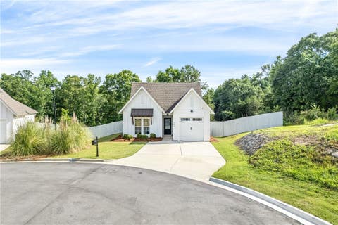 Photo of 569 CEDARBROOK Drive, Auburn, AL 36830 (MLS # 180617)