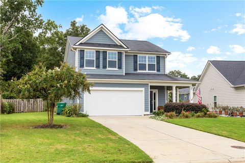 Photo of 117 WOOD HILL Drive, Smiths Station, AL 36877 (MLS # 176638)