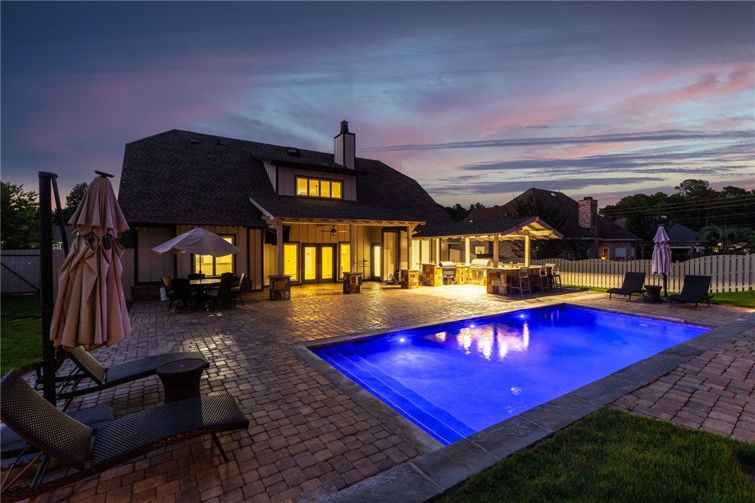 3205 PINECREST Drive