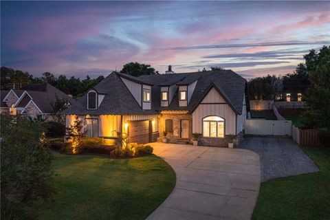 Photo of 3205 PINECREST Drive, Opelika, AL 36801 (MLS # 180844)