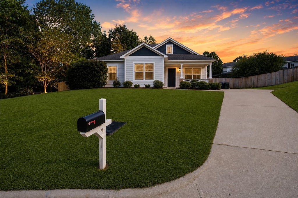 Photo of 398 EMBRY Lane, Auburn, AL 36830 (MLS # 181402)