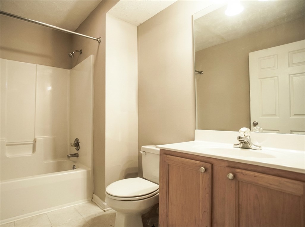 730 W MAGNOLIA Avenue 3304
