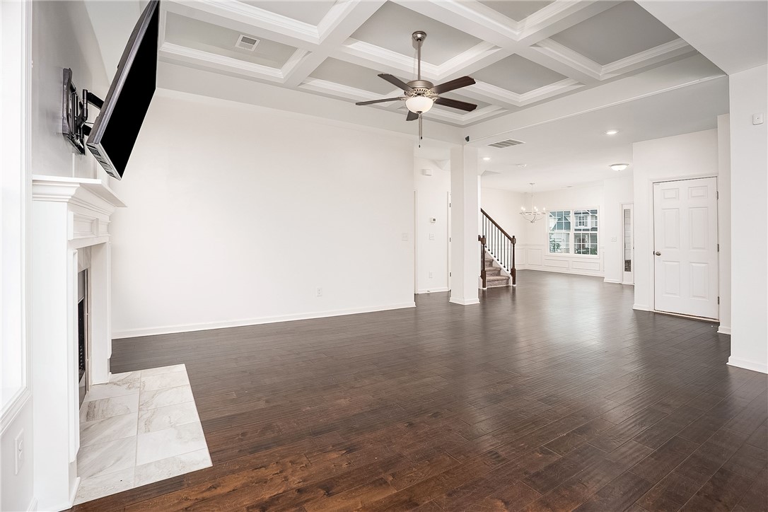 1618 CREEKSTONE Drive