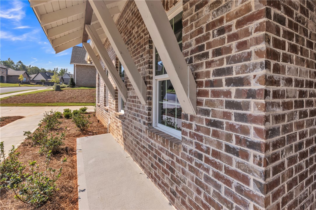 1641 JAMES BURT Parkway