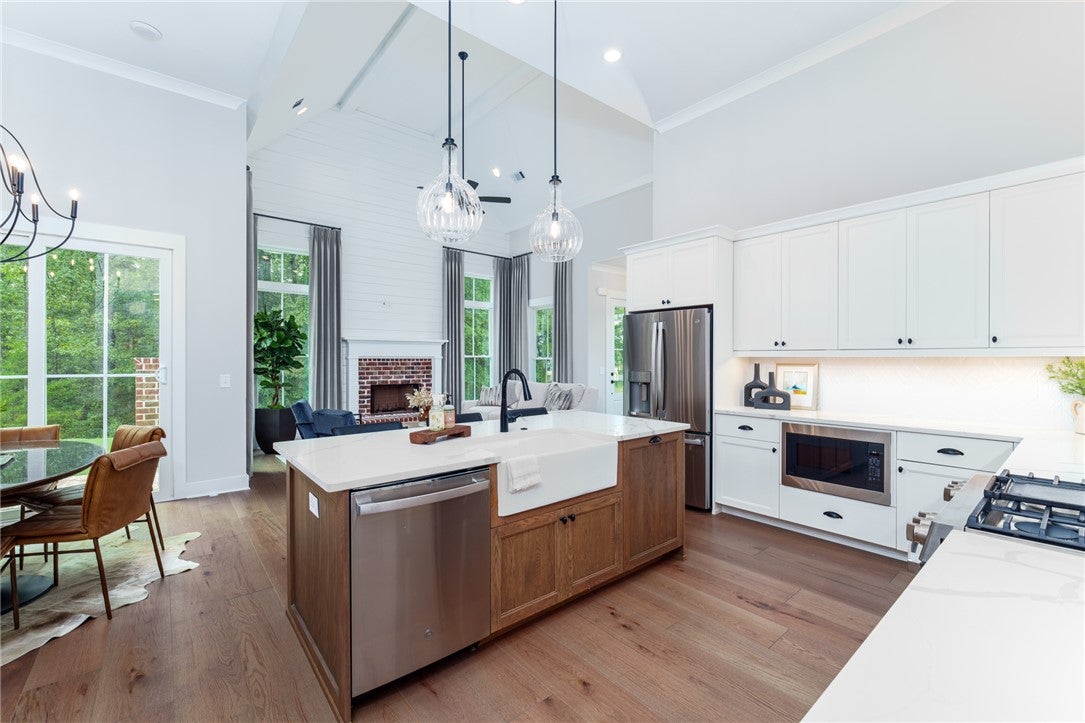 3033 DAWSON CORNER Lane